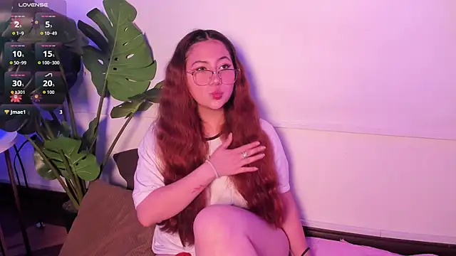 Nicolle Evanss  online show from 11-15-25, 06:17