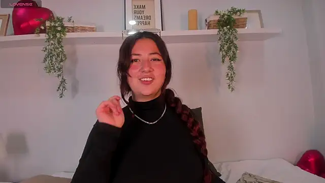 Nicolle Evanss  online show from 04-14-26, 05:01