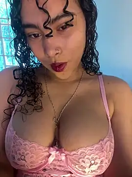 Snapshot of SophieD chatting on 05-22-26, 01:09 SophieD online show from 05-22-26, 01:09