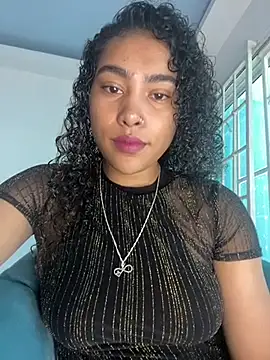 SophieD online show from 11-19-25, 02:17