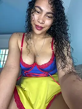Snapshot of SophieD chatting on 04-22-26, 12:12 SophieD online show from 04-22-26, 12:12