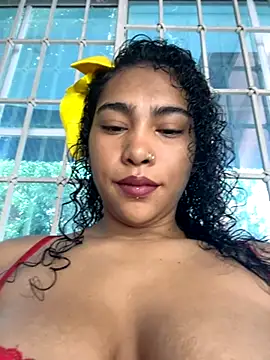 Snapshot of SophieD chatting on 09-13-25, 12:27 SophieD online show from 09-13-25, 12:27