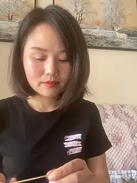 Snapshot of Mier-cn chatting on 06-24-26, 04:11 Mier-cn online show from 06-24-26, 04:11