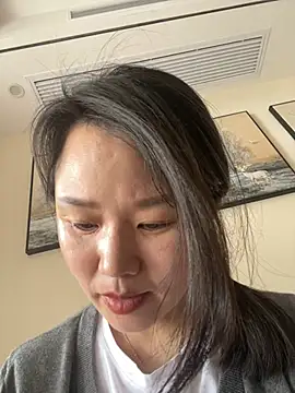 Snapshot of Mier-cn chatting on 05-20-26, 02:41 Mier-cn online show from 05-20-26, 02:41
