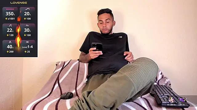 kaifas dirty online show from 12-22-25, 09:37