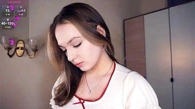 NguyetHankey online show from 11-17-25, 03:05