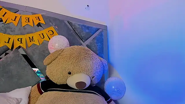 Snapshot of Sweet_Salome1 chatting on 11-15-25, 12:53 Sweet Salome1 online show from 11-15-25, 12:53