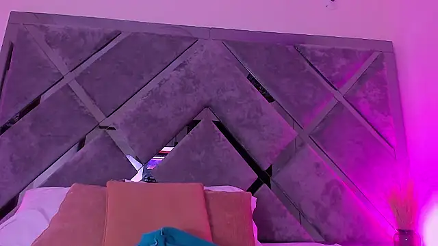 Snapshot of Sweet_Salome1 chatting on 02-13-26, 12:38 Sweet Salome1 online show from 02-13-26, 12:38