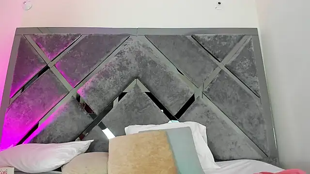 Snapshot of Sweet_Salome1 chatting on 09-16-25, 07:09 Sweet Salome1 online show from 09-16-25, 07:09