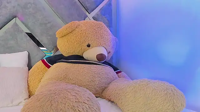 Snapshot of Sweet_Salome1 chatting on 11-13-25, 12:31 Sweet Salome1 online show from 11-13-25, 12:31