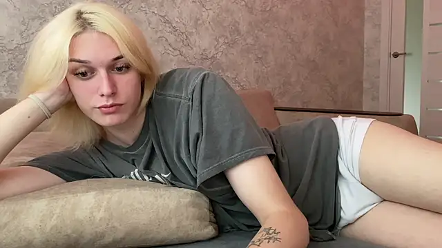 evelina228 online show from 09-18-25, 07:33