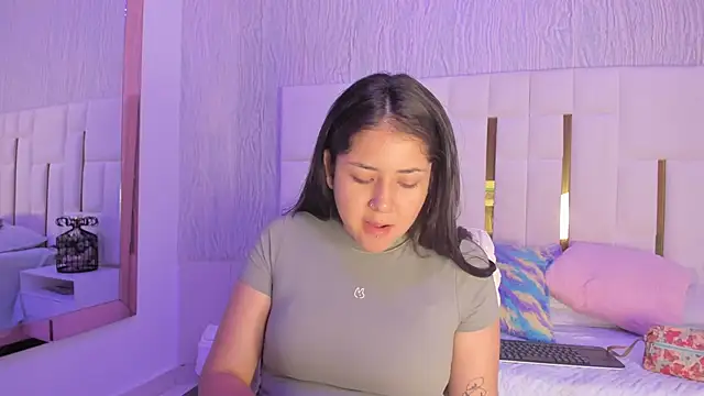 bonnie sm online show from 10-30-25, 07:22