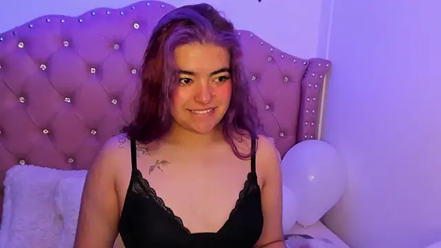 Snapshot of Lila_Cox chatting on 10-16-25, 11:40 Lila Cox online show from 10-16-25, 11:40