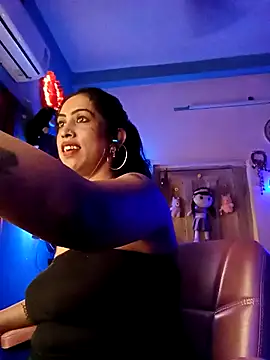 Love Beauty01 online show from 02-16-26, 06:17