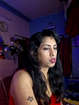 Love Beauty01 online show from 04-15-26, 07:58