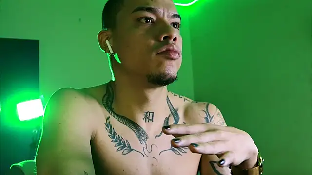 AlphaMasterXxx online show from 11-22-25, 08:46