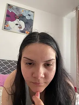 Snapshot of Selena_y chatting on 05-22-26, 11:08 Selena y online show from 05-22-26, 11:08
