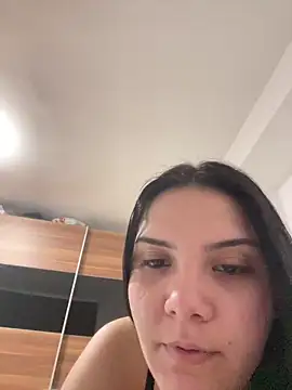 Snapshot of Selena_y chatting on 02-12-26, 09:14 Selena y online show from 02-12-26, 09:14