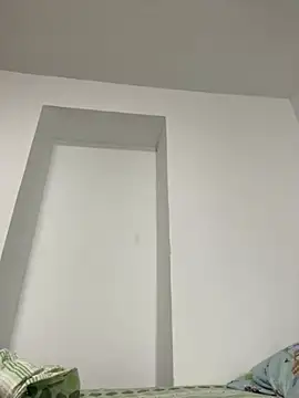 Snapshot of Selena_y chatting on 02-13-26, 09:26 Selena y online show from 02-13-26, 09:26