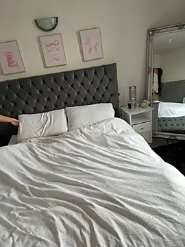 brunetteGirl274 online show from 10-10-25, 11:22