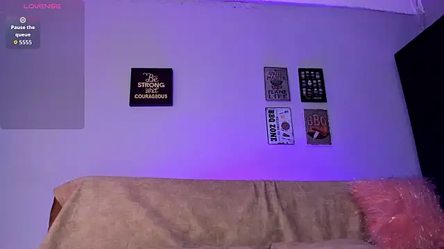 Snapshot of elizabethboltXXX chatting on 04-30-26, 07:43 elizabethboltXXX online show from 04-30-26, 07:43
