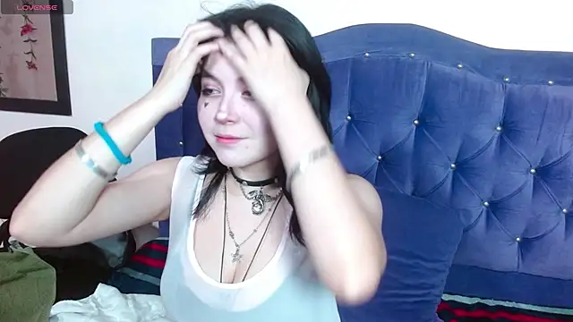Ginebra Sensual online show from 09-26-25, 12:34
