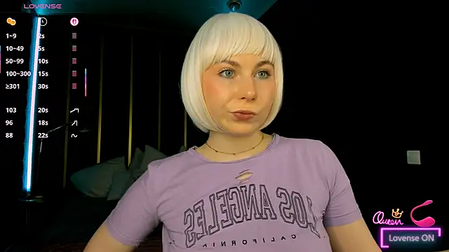 Snapshot of EvaCrosby chatting on 06-20-26, 03:39 EvaCrosby online show from 06-20-26, 03:39