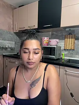 Snapshot of JaneetDeea chatting on 10-06-25, 10:21 JaneetDeea online show from 10-06-25, 10:21