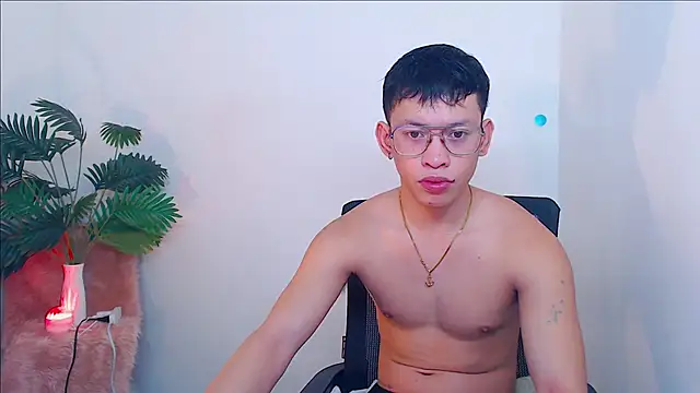 Snapshot of pinkcock_froi2305 chatting on 09-15-25, 04:57 pinkcock froi2305 online show from 09-15-25, 04:57