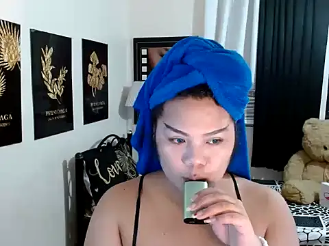 TSbrianaHugeCock online show from 02-06-26, 11:39