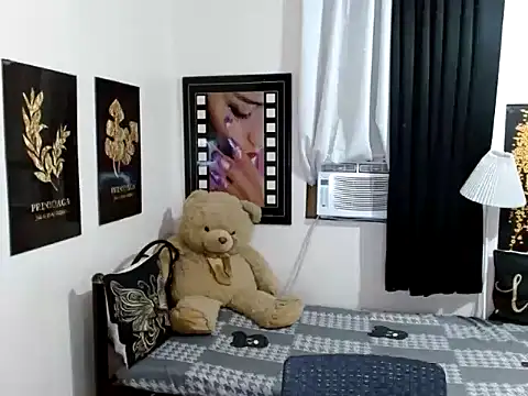 TSbrianaHugeCock online show from 03-26-26, 05:44