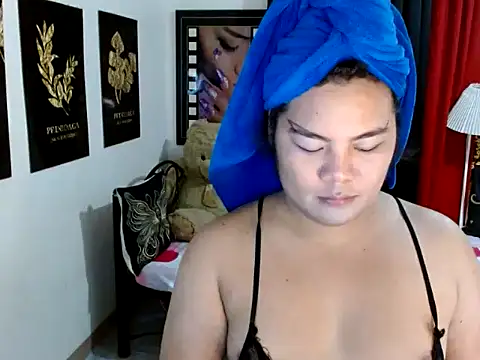 TSbrianaHugeCock online show from 05-15-26, 02:37