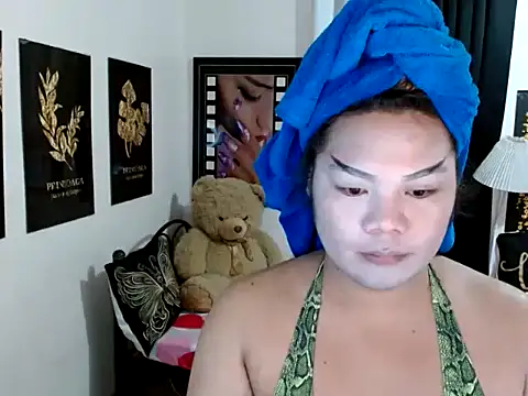 TSbrianaHugeCock online show from 04-10-26, 02:02