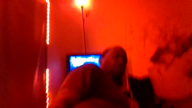 Nuttygmarley online show from 04-08-26, 06:04