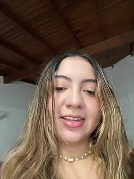 Snapshot of Bonni_lohan chatting on 08-07-26, 03:51 Bonni lohan online show from 08-07-26, 03:51