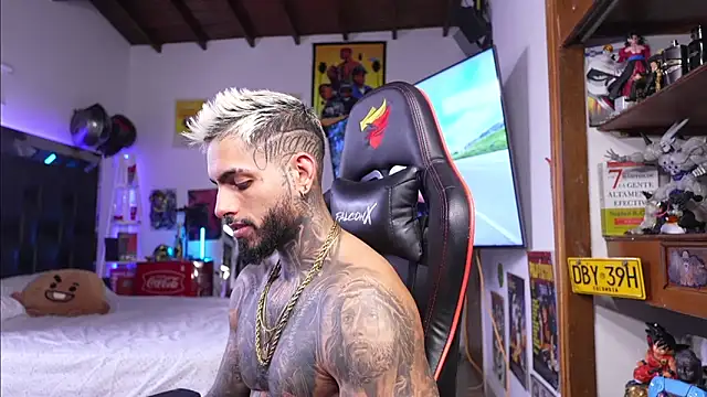 logan hugh8 online show from 03-12-26, 01:15