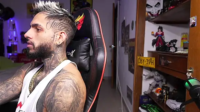 logan hugh8 online show from 04-10-26, 05:58