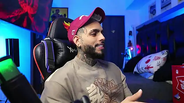 logan hugh8 online show from 02-05-26, 09:16