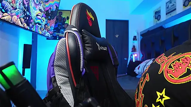 logan hugh8 online show from 02-12-26, 02:44