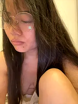 Snapshot of coco-o chatting on 10-04-25, 02:07 coco-o online show from 10-04-25, 02:07
