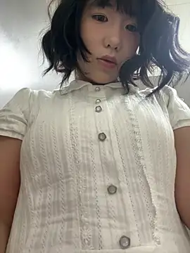 luluya1314 online show from 04-23-26, 07:59