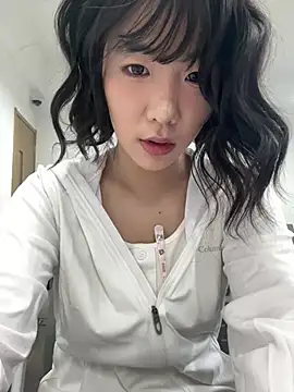 luluya1314 online show from 04-14-26, 10:31