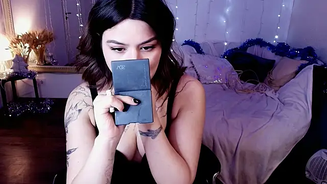 Dark Moni online show from 12-18-25, 02:49