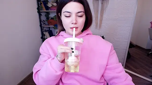 Dark Moni online show from 12-22-25, 02:55