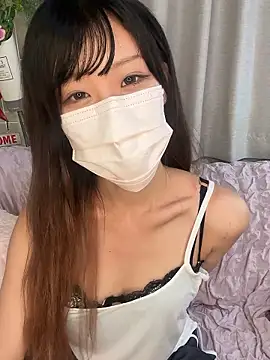 Snapshot of emiiiii1001 chatting on 09-10-25, 10:03 emiiiii1001 online show from 09-10-25, 10:03