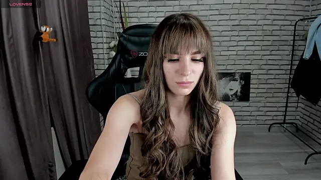 Snapshot of lasly_moon chatting on 09-30-25, 10:10 lasly moon online show from 09-30-25, 10:10