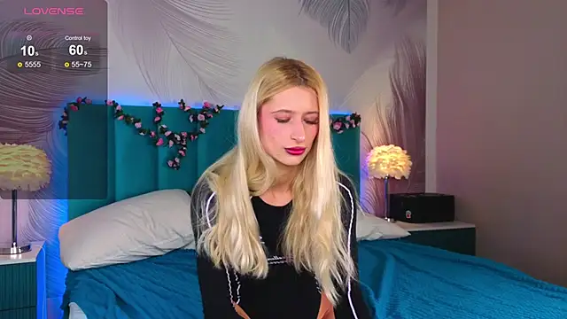 Monica Leen online show from 12-17-25, 06:51