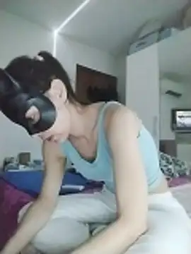 Snapshot of SweetSun69 chatting on 03-22-26, 08:43 SweetSun69 online show from 03-22-26, 08:43