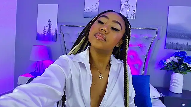 AngelaRoberts online show from 11-10-25, 04:17