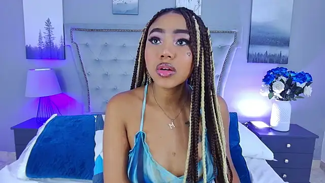 AngelaRoberts online show from 11-27-25, 04:57